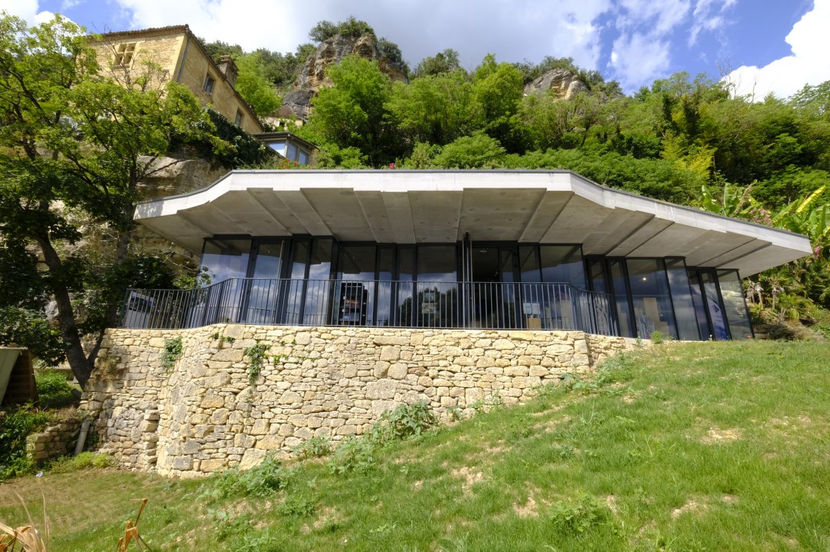 L'office de tourisme troglodyte de La Roque-Gageac : du croquis d’intention à l’ouverture au public… - CoCo architectureCoCo architecture-6