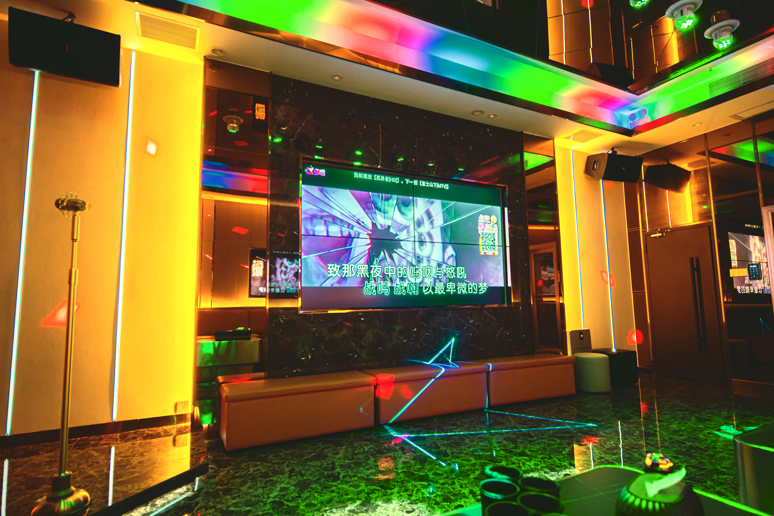 菲奢 CLUB 品牌空间设计案丨上目下子创造-23