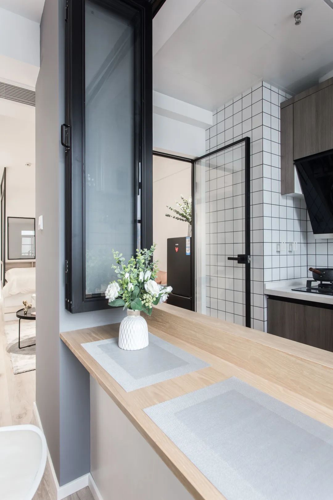 42㎡小公寓翻新记 · 暗黑空间变时尚一人居丨中国武汉丨尔屿设计-42