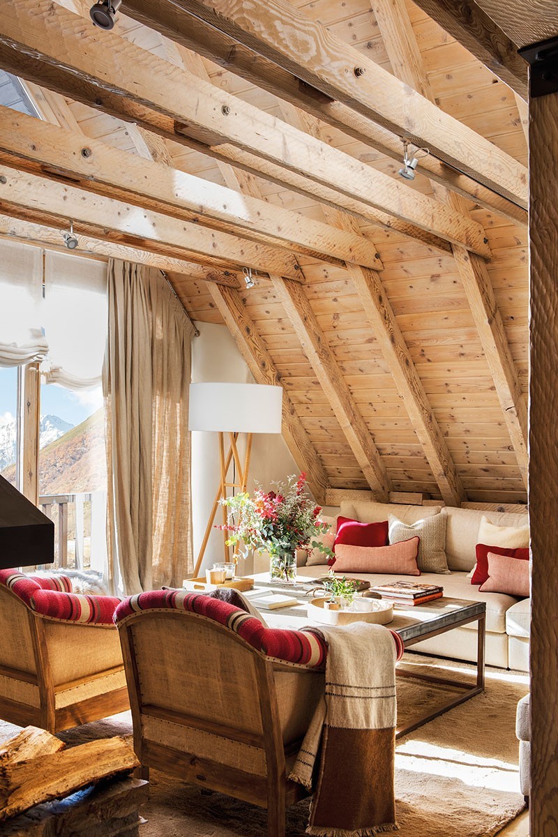 西班牙山脉中的温馨小木屋-5