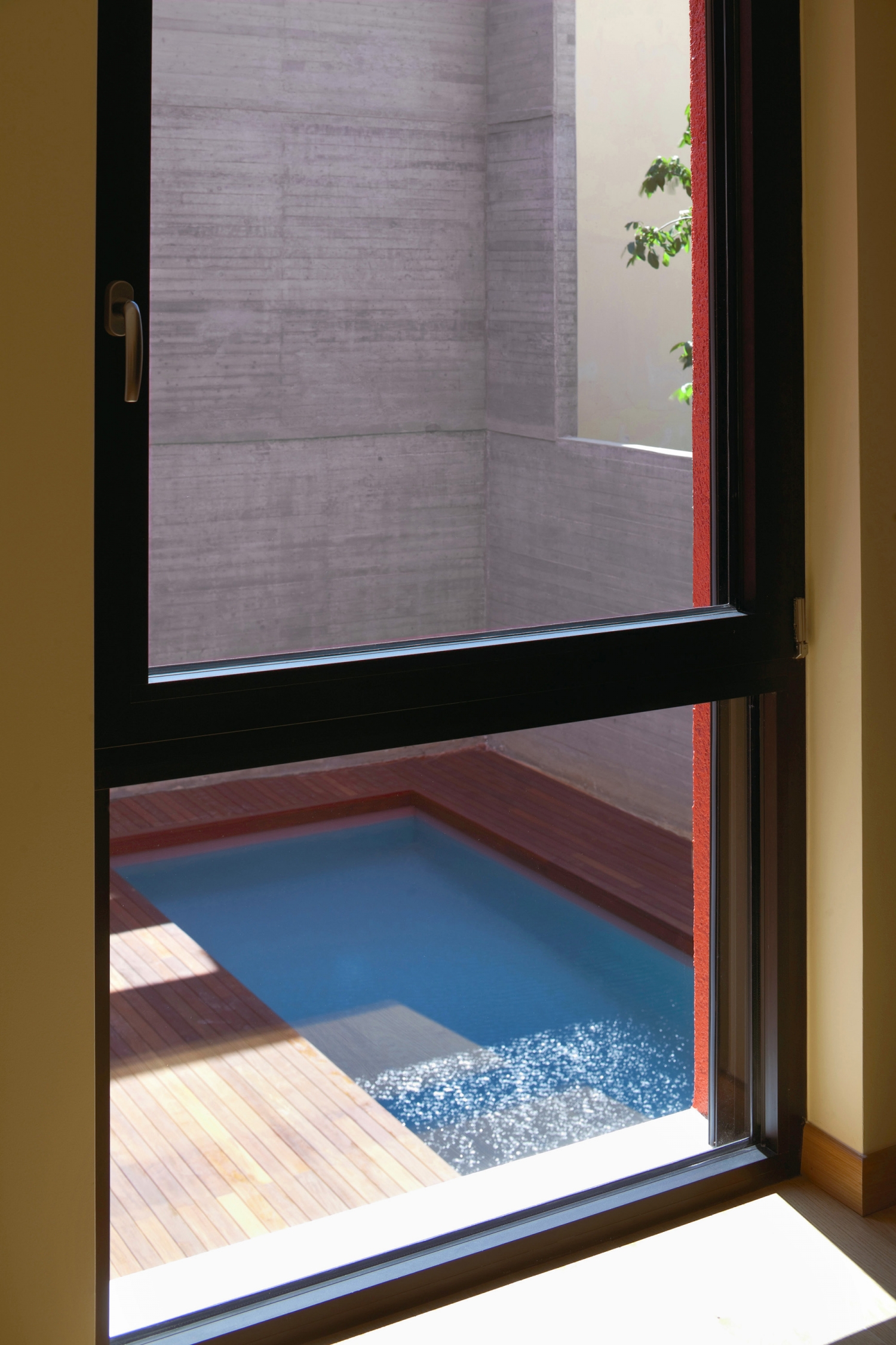 雅典 Chalandri 住宅 | 户外生活与混凝土美学-24