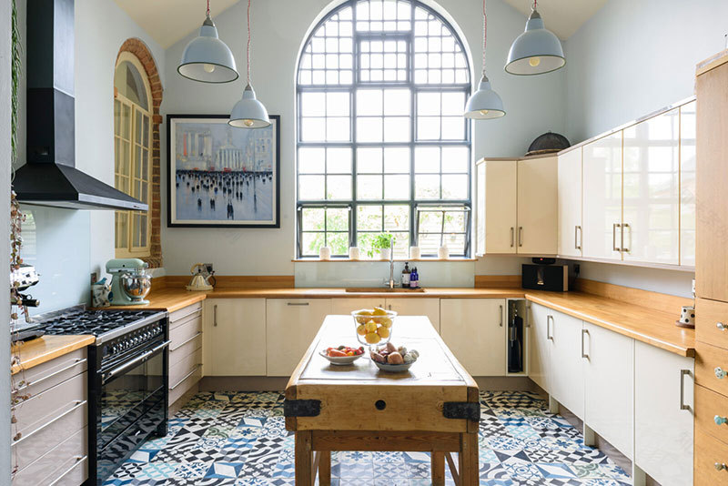 英格兰前学校建筑里的魔力花园-13