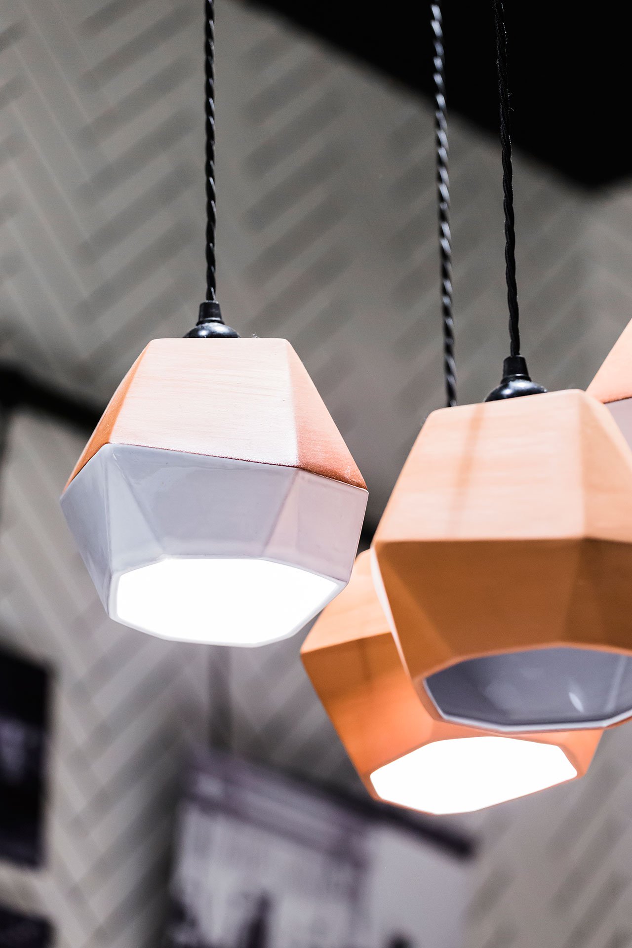 英格兰考文垂理光竞技场“手工制作”主题餐厅设计-11