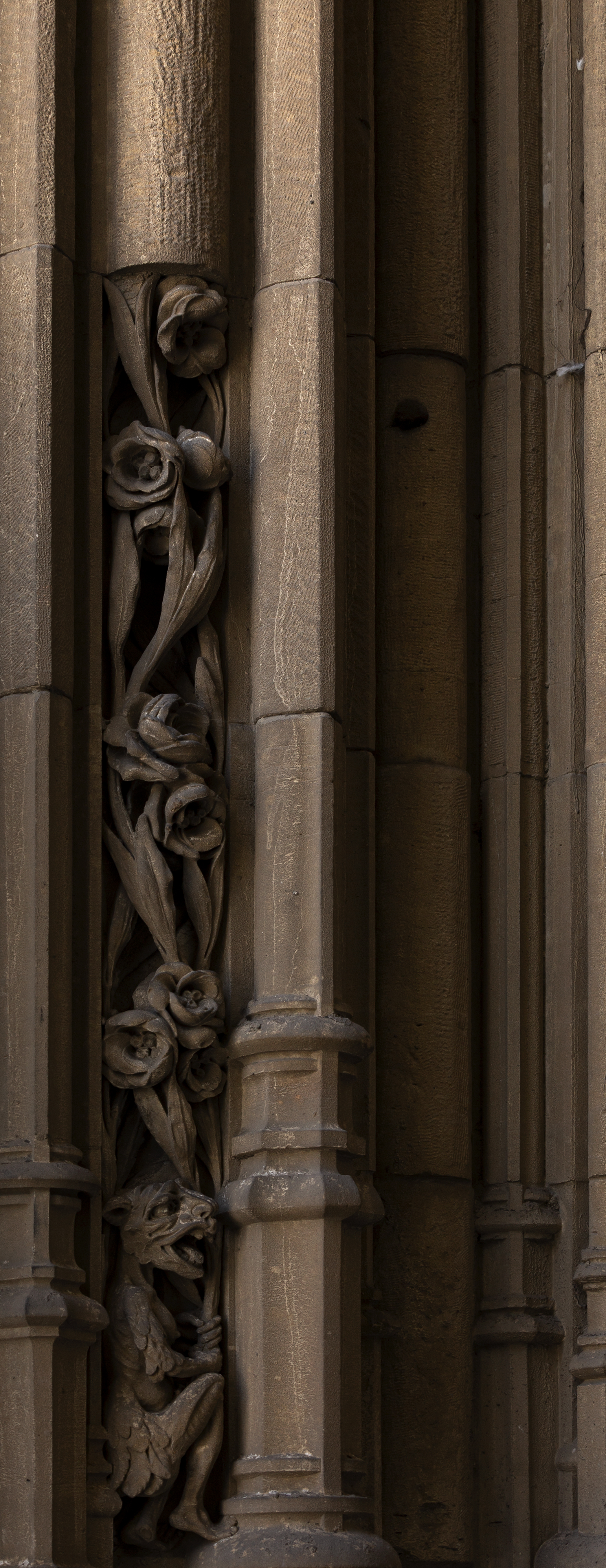 Extrañas criaturas en la catedral de Vitoria Parte 2-3