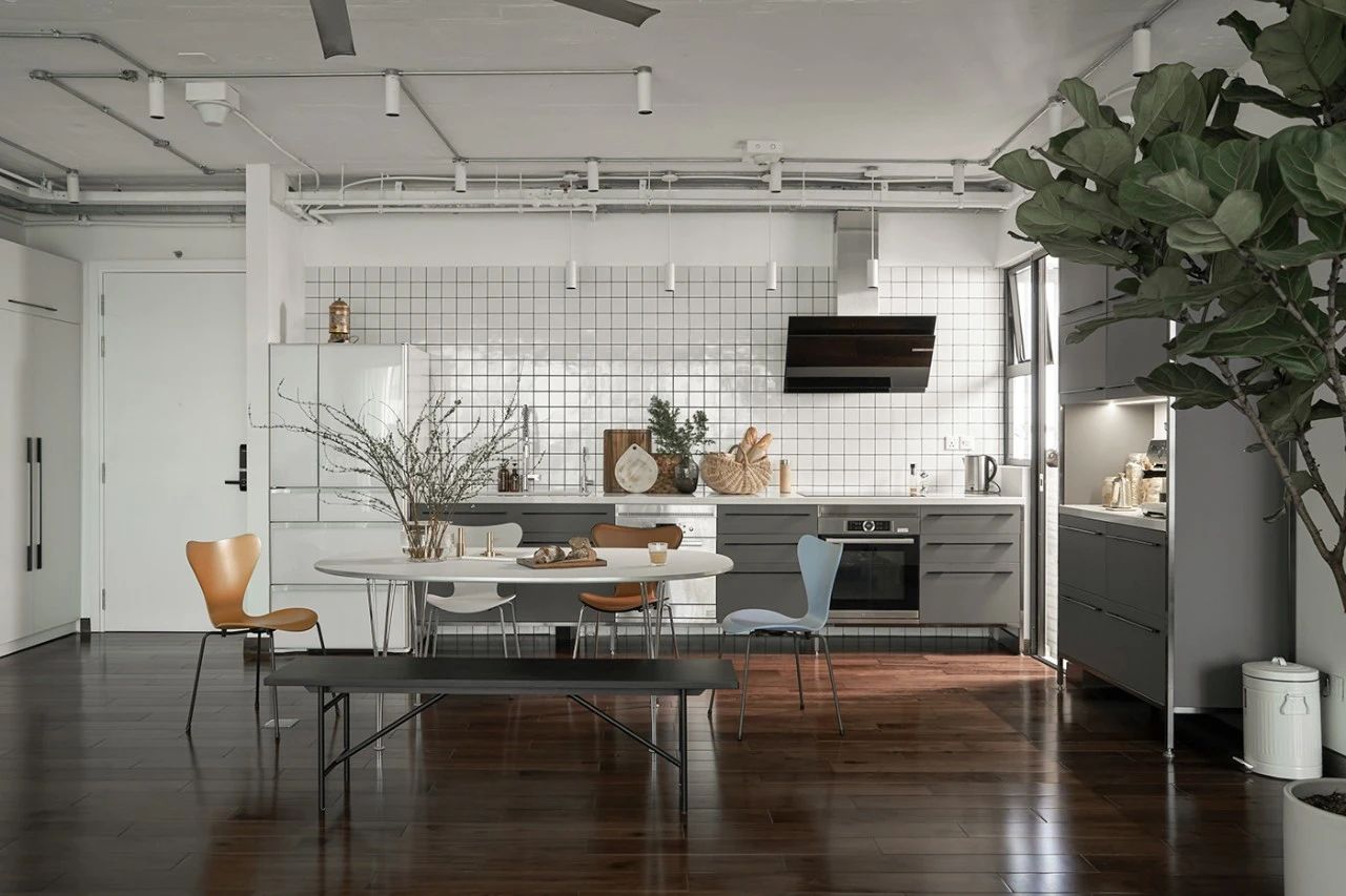 白色简约单身公寓室内设计丨注重人文情怀的现代室内设计社-7