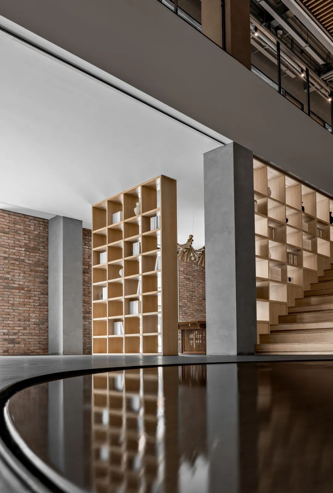 老仓库新生 · 五行相生打造自然意境企业会客厅丨中国北京丨神美(上海)空间设计有限公司-0