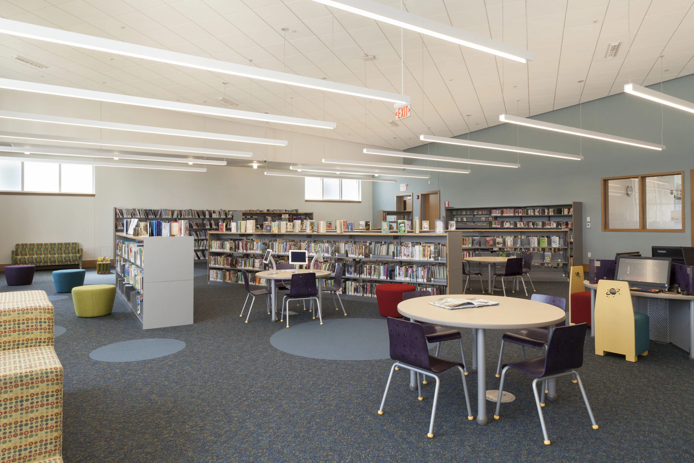 Christa McAuliffe 图书馆丨美国丨Finegold Alexander Architects-5