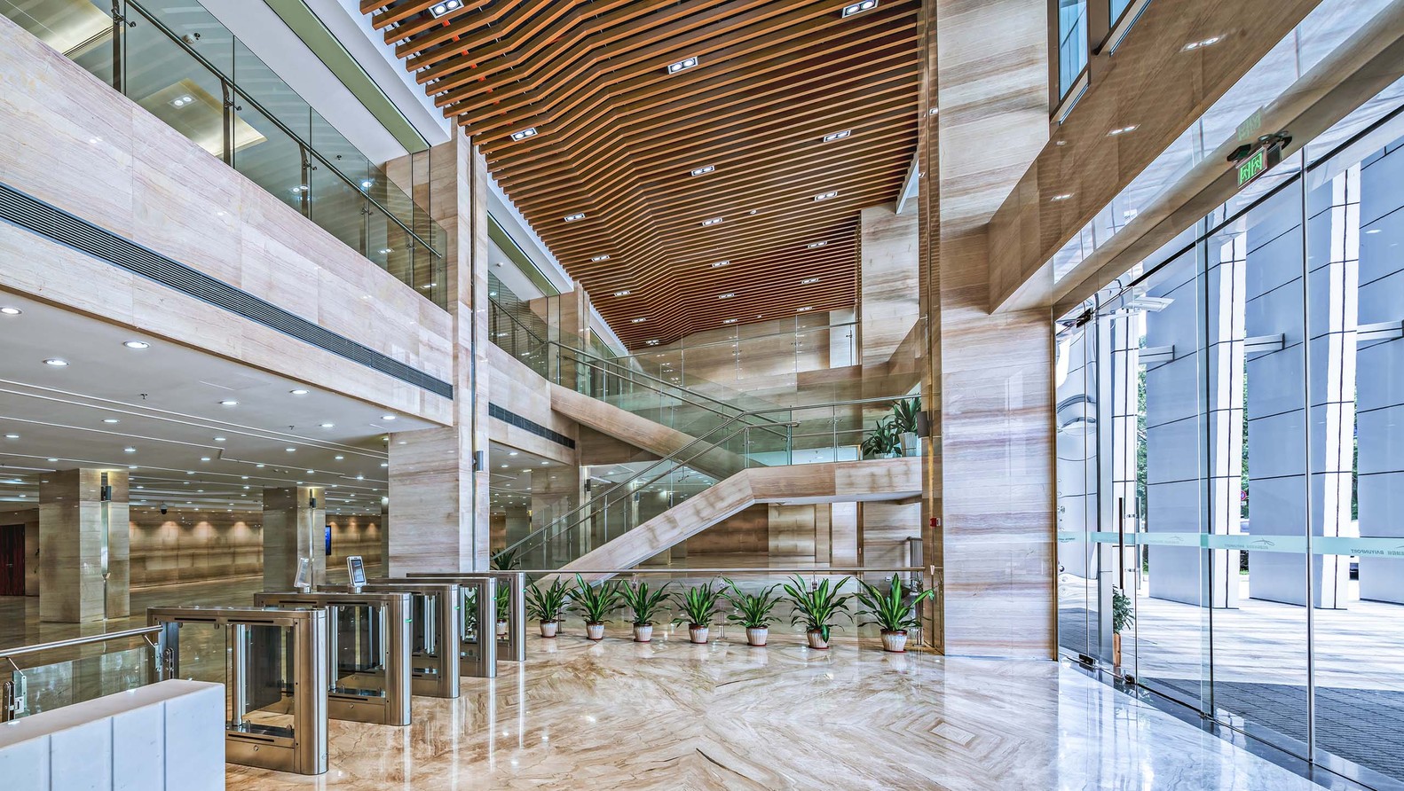 广州白云国际机场综合信息大楼-16