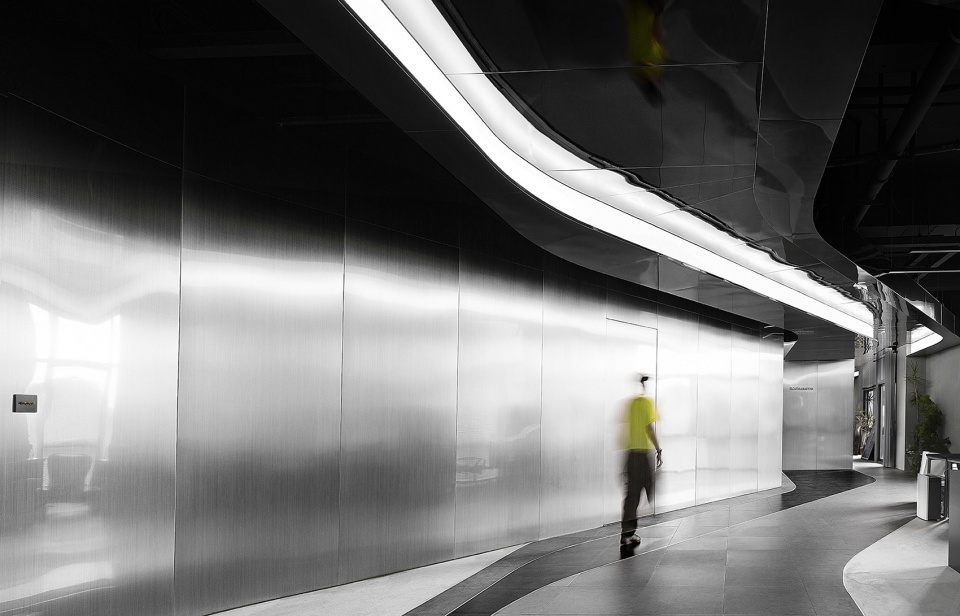 深圳 ROARINGWILD 工作室 · 街头文化融入设计-9