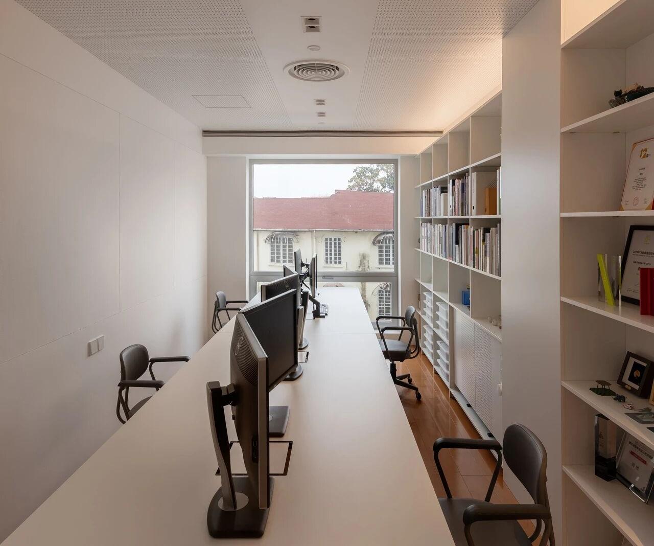 米凹办公室丨中国上海丨米凹工作室-8