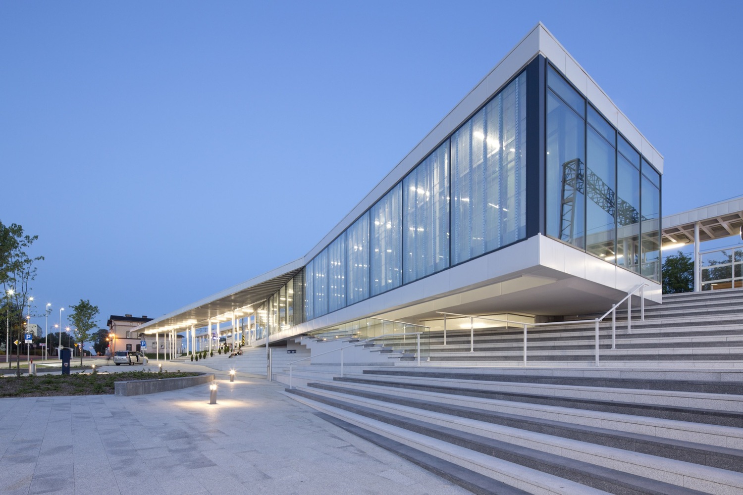 波兰索雷克库贾斯基交通枢一体化设计-28