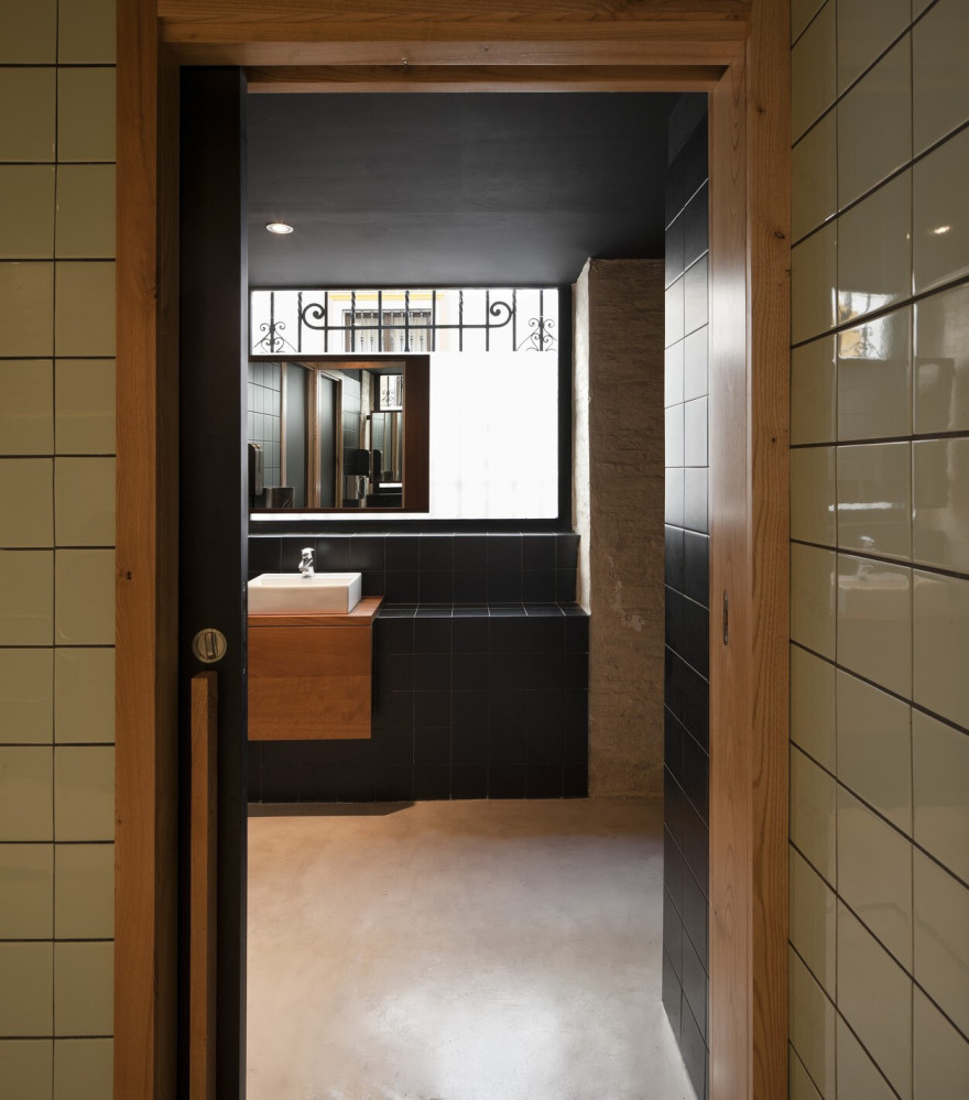 西班牙塞维利亚葡萄酒主题餐厅-19