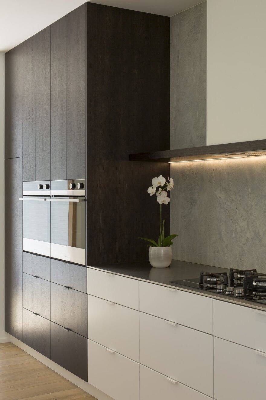 Ryan House by Arthouse Architects is a Contemporary Take on the Gable Form-29