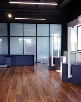 玻璃厂Дана外立面与室内设计项目