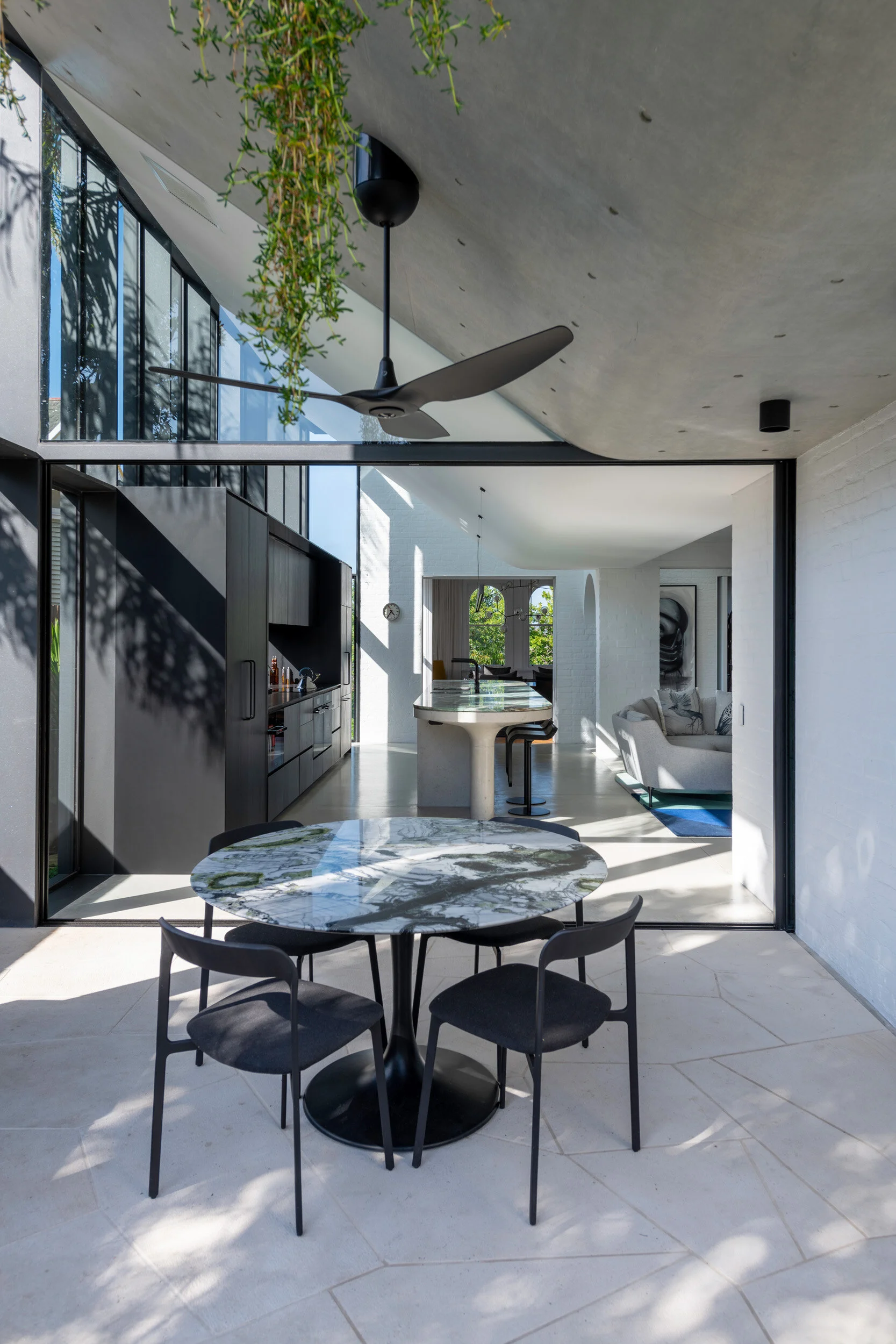 由于TAROELA不是常见的英文词汇，也没有明确的语境表明其含义，难以准确翻译此为明确的错误提示 -19