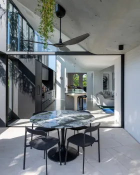 由于TAROELA不是常见的英文词汇,也没有明确的语境表明其含义,难以准确翻译此为明确的错误提示