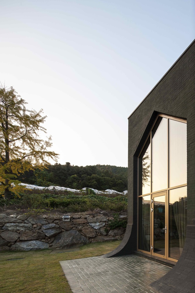 双家庭住宅的极简与古典之美-40