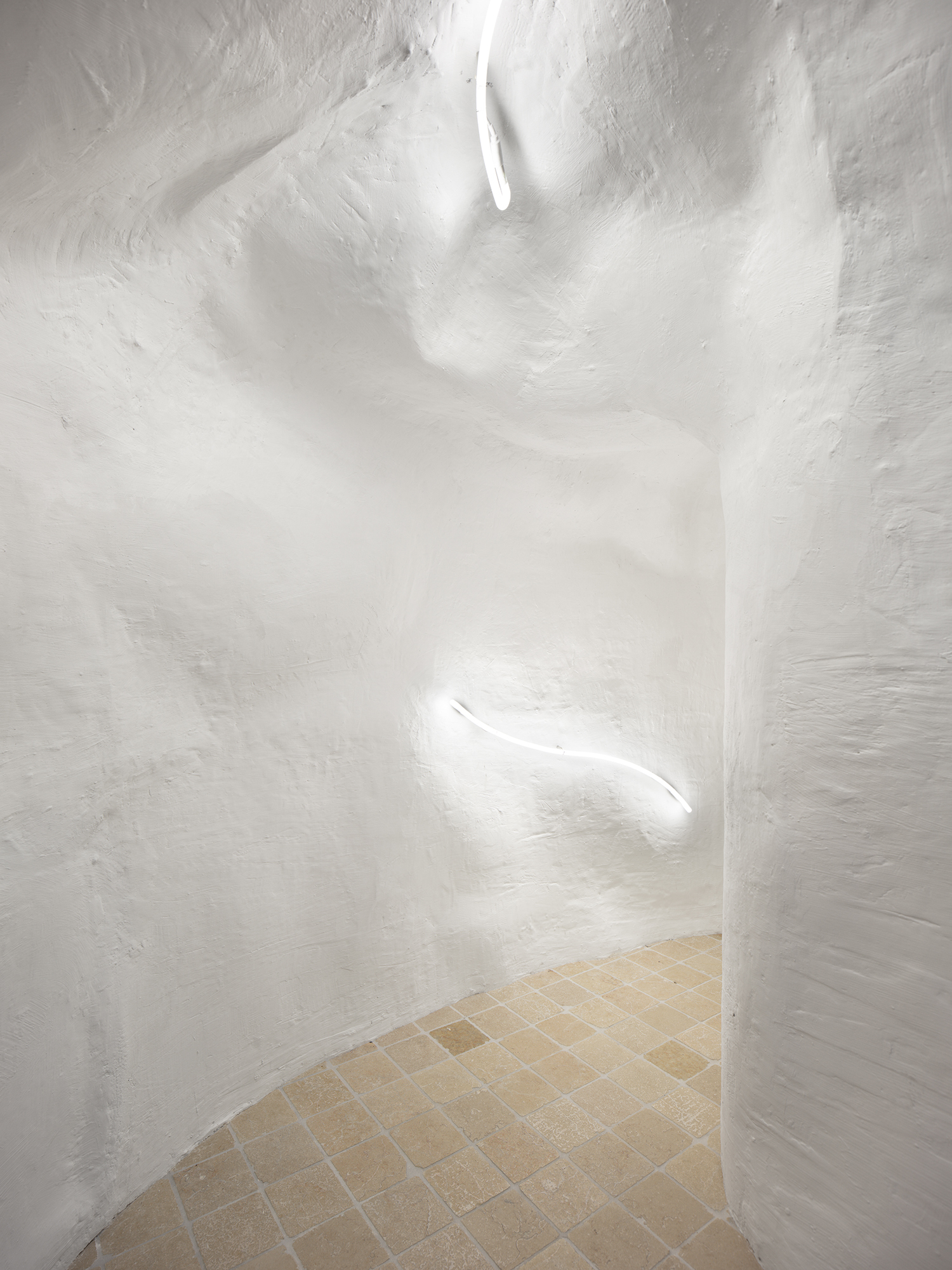 Selenite Dreams 临时展览丨瑞士丨BUREAU-25