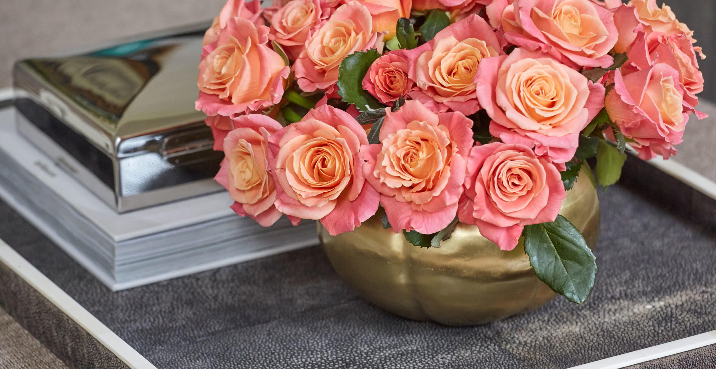 How to Bring Nature Indoors with Fresh Cut Flowers | Helen Green Design-4