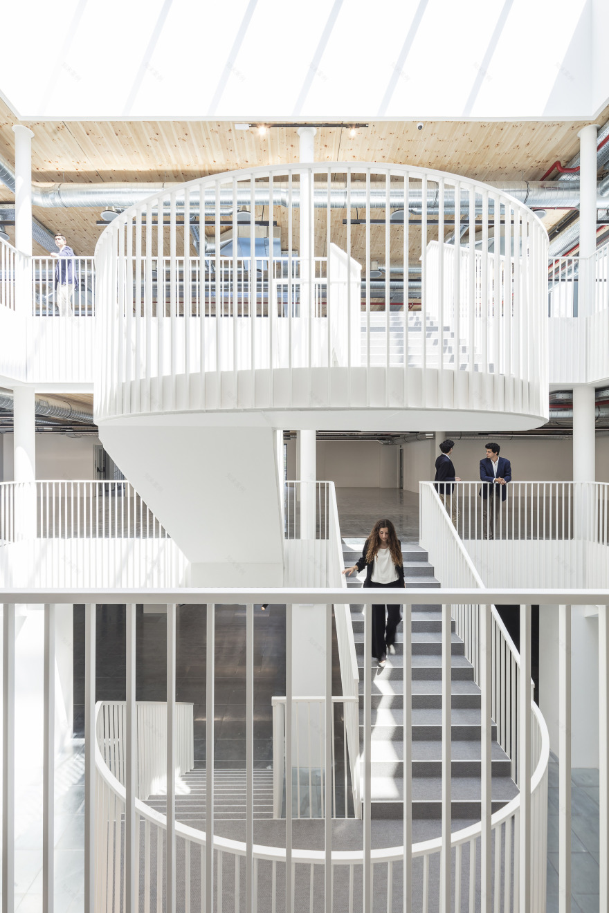 Ancora 40 办公大楼丨西班牙马德里丨Buckley Gray Yeoman-3