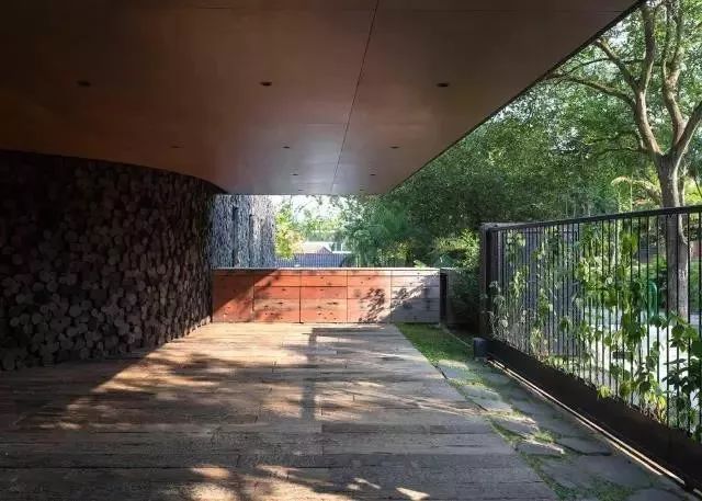 为了孩子，他们专门在城市上方建了一所会呼吸的房子！-64