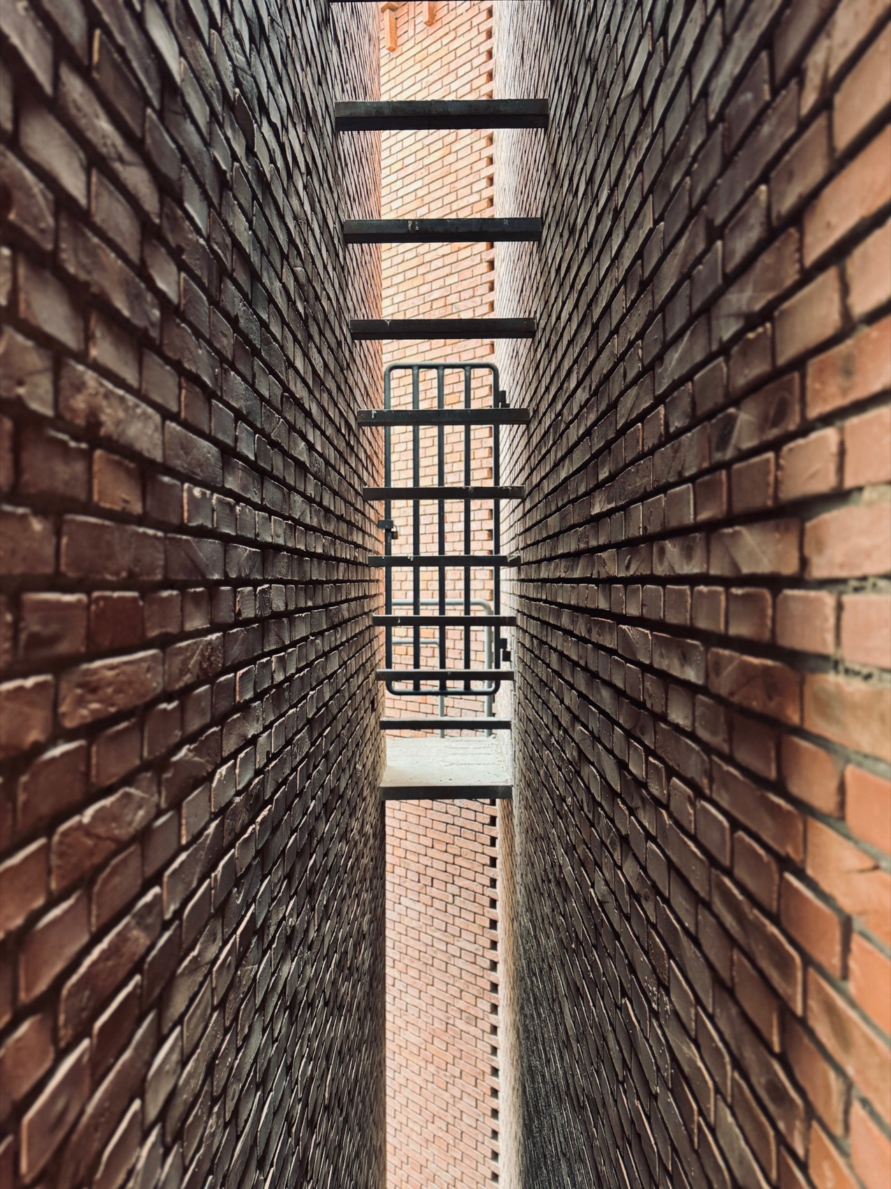 红砖美术馆手机摄影作品，北京 / Kun-39