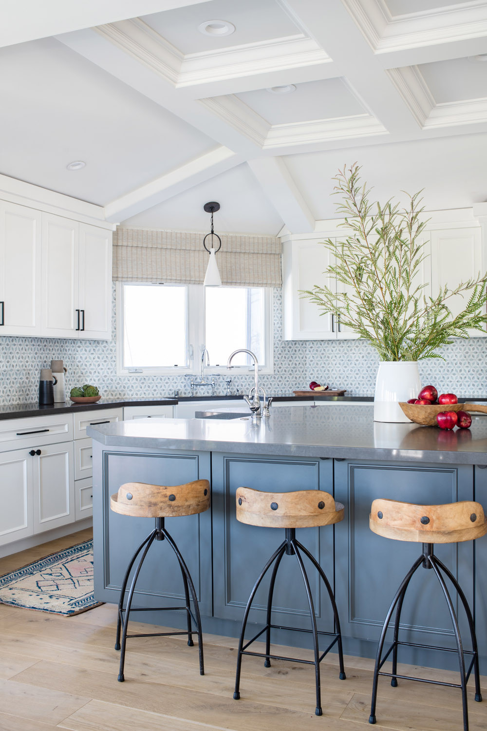 从米色到明亮的地中海风格住宅-5