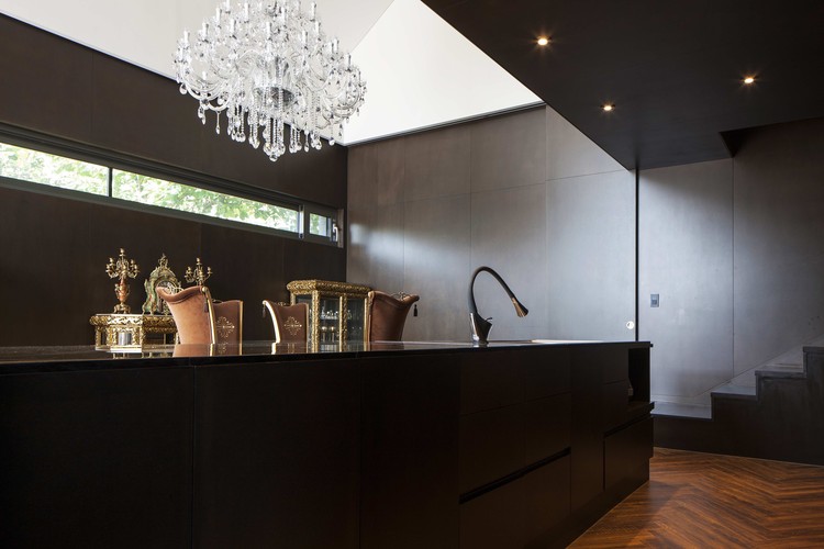 双家庭住宅的极简与古典之美-28
