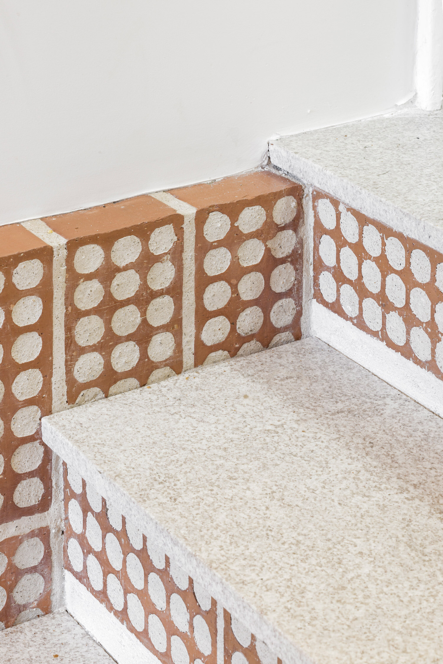 五光十色,诱人的现代烘焙店设计-54