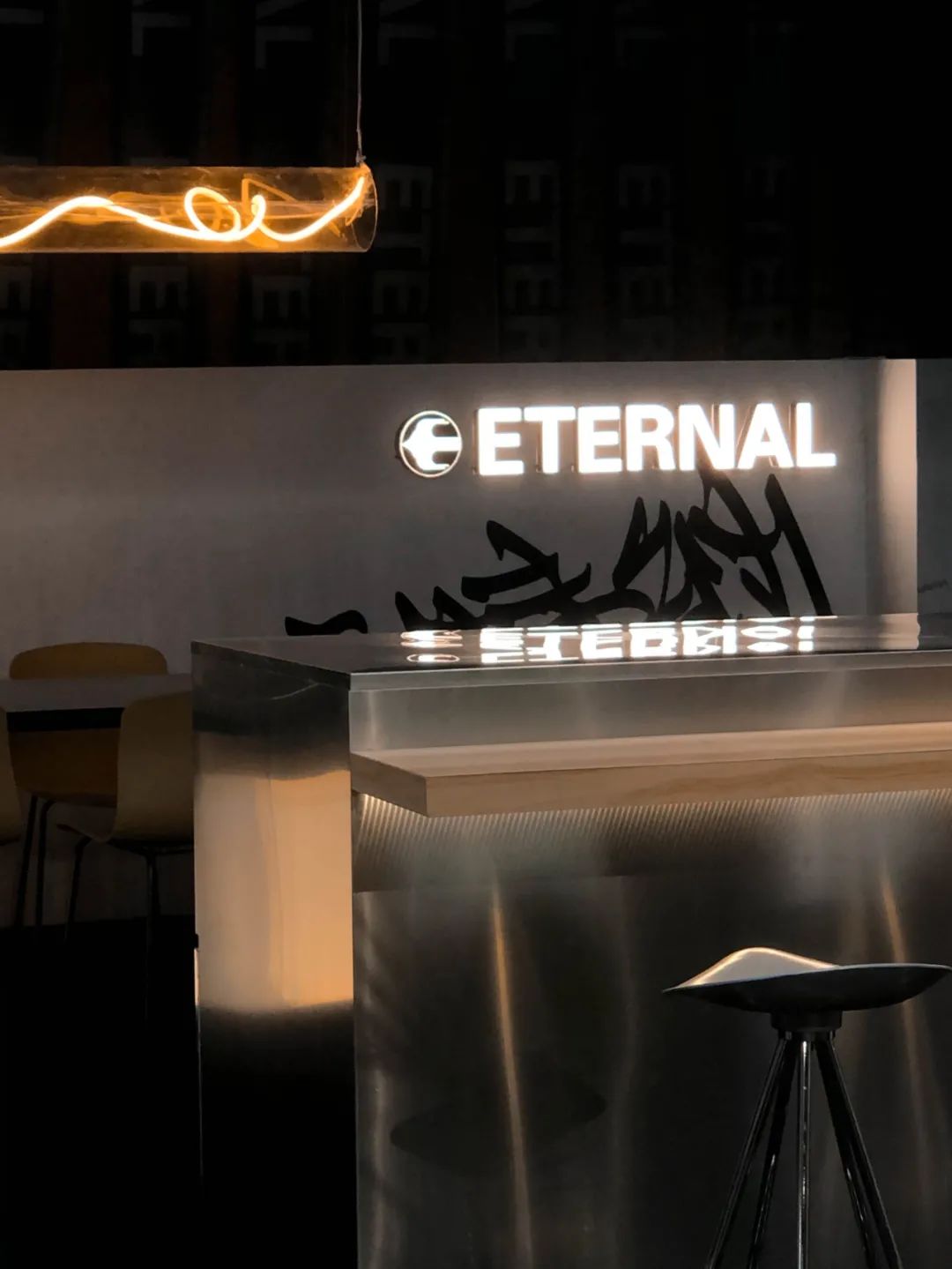 ETERNAL 展厅 · 光影交错的潮酷设计丨中国广州丨此外设计-24