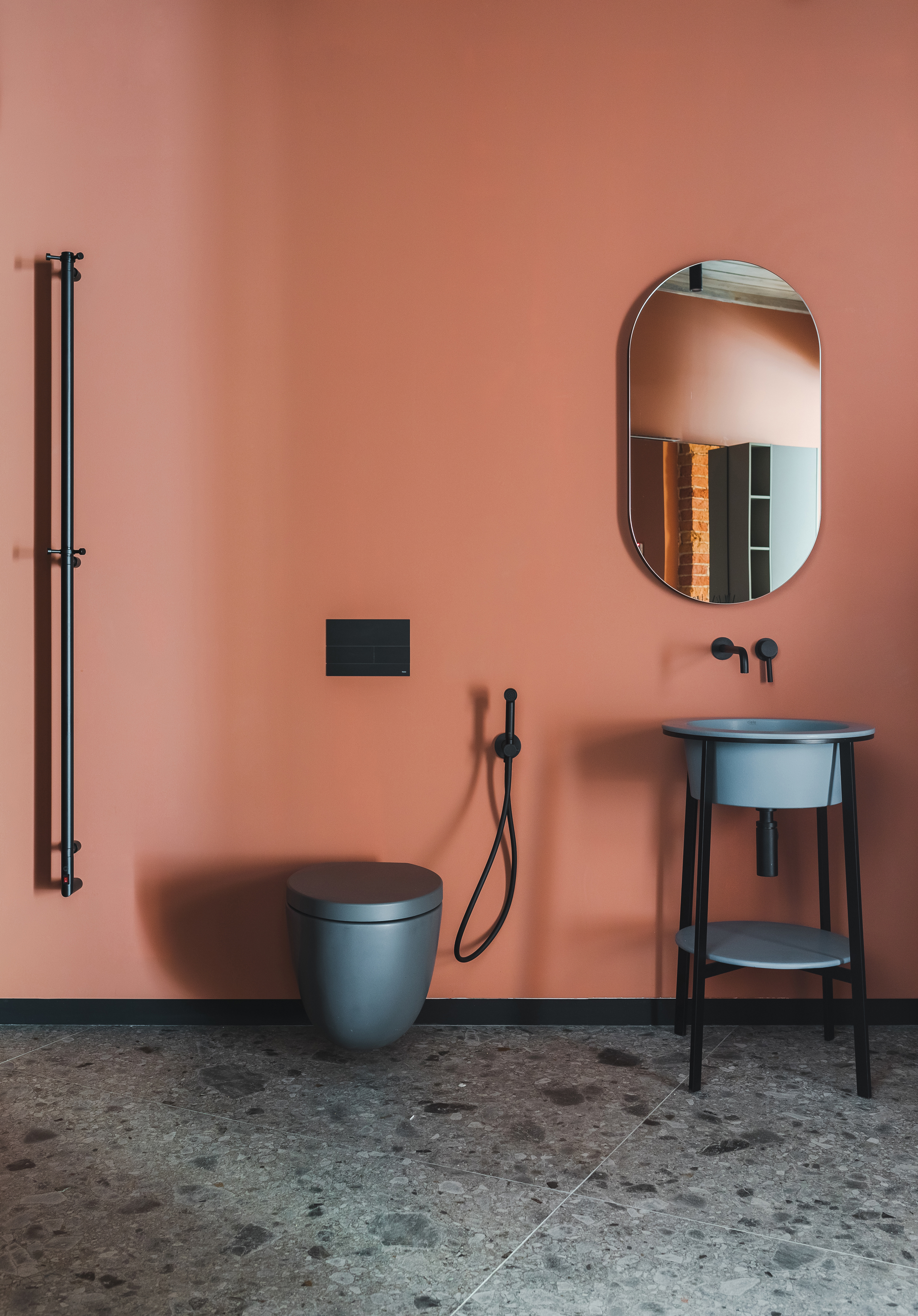 圣彼得堡的 AND28 设计空间——现代卫浴设计的艺术展示-10