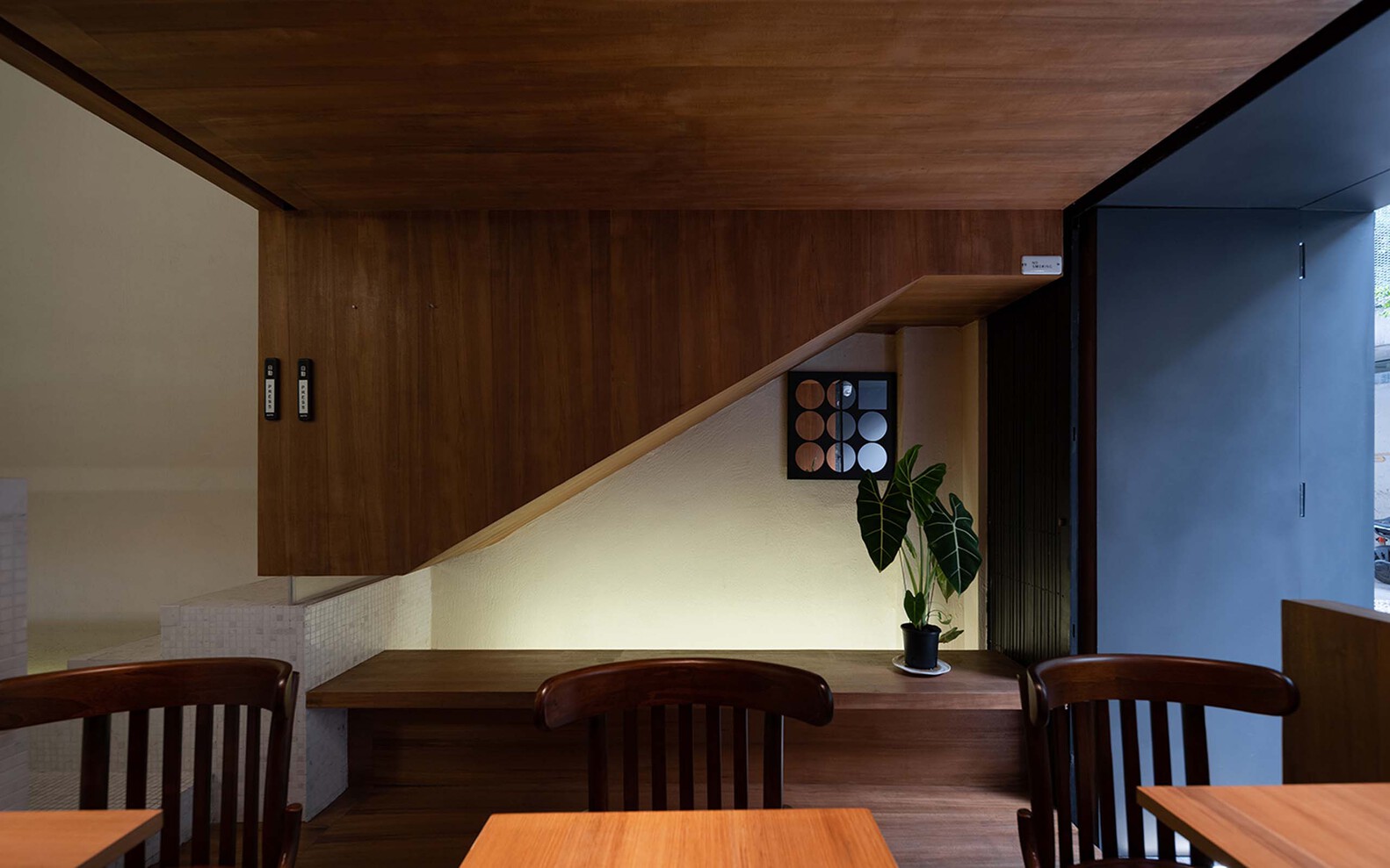 广州 Qualia 咖啡厅丨中国广州丨水边工作室-10