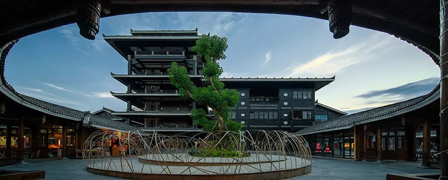 贵州西江千户苗寨旅游商业街区-32