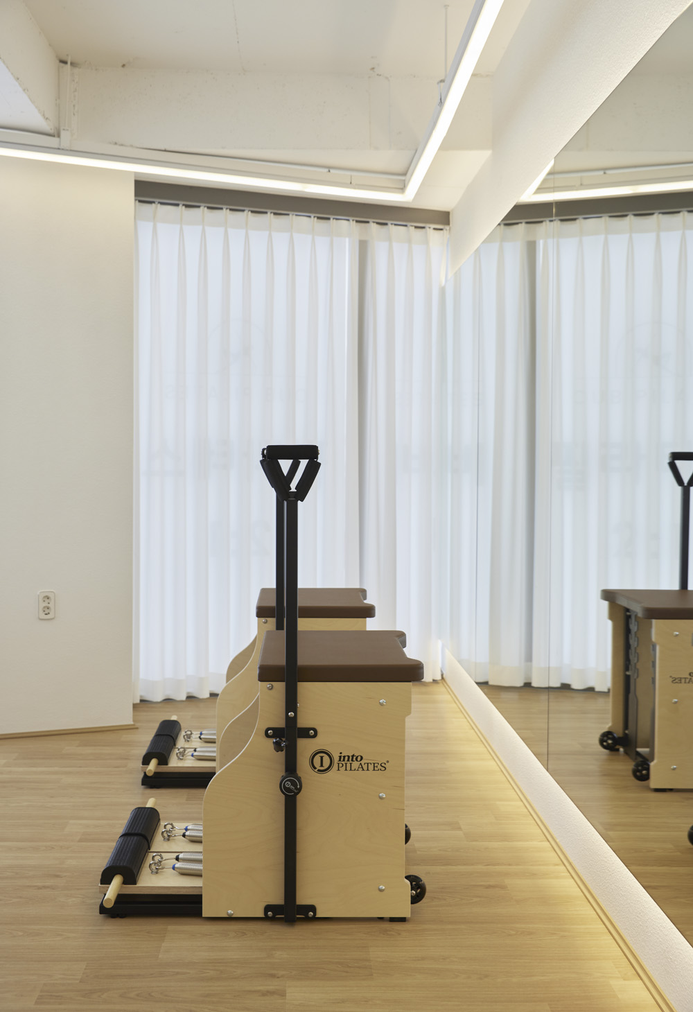 19 平米温馨高雅的瑜伽馆设计-13