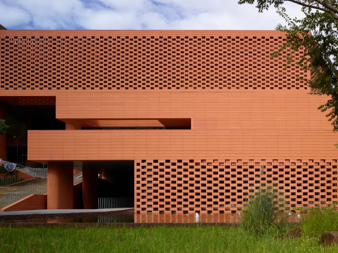 海南生态智慧新城数字市政厅 | 红土、梯田与可持续设计的融合-24