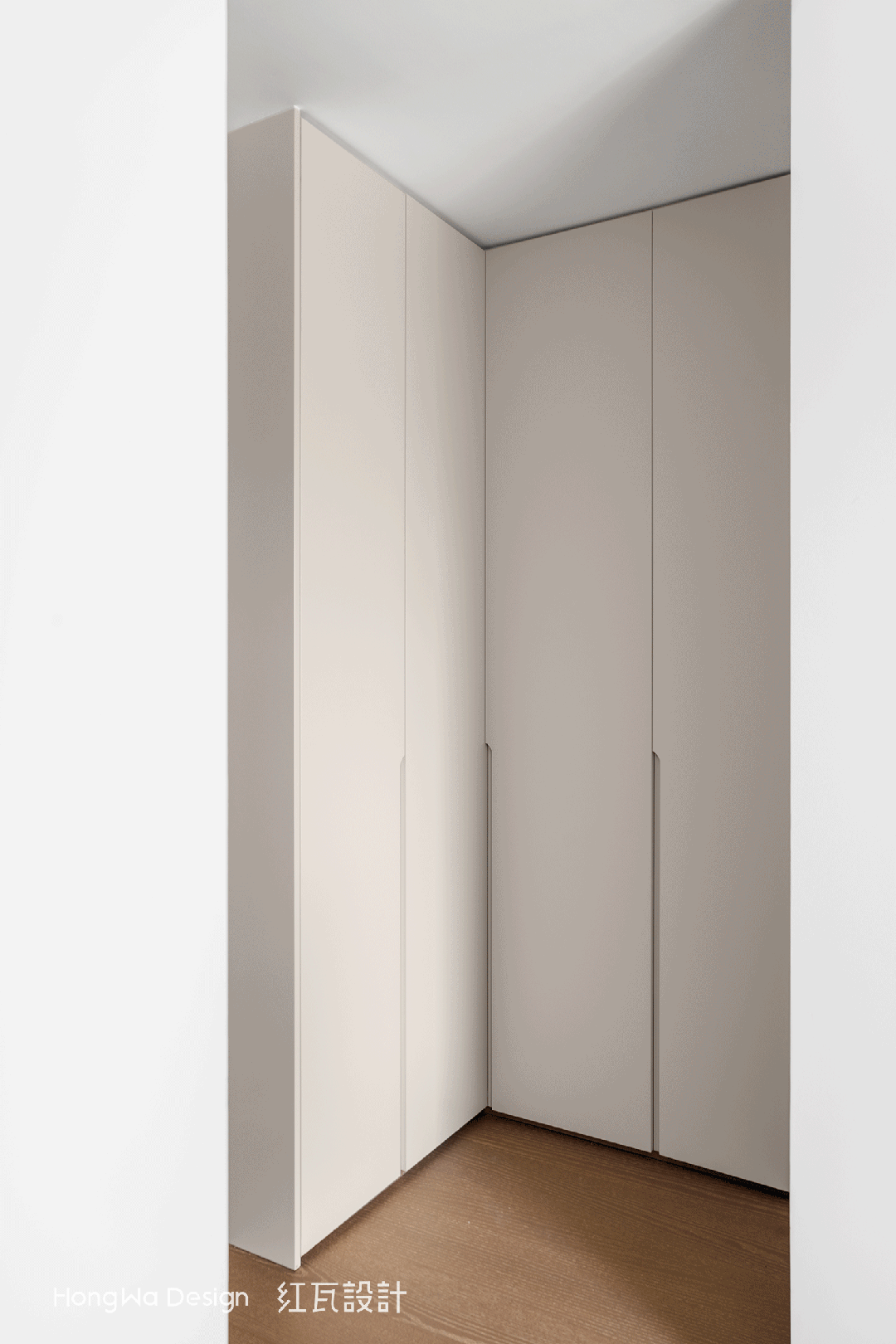 红瓦设计·实景案例丨131㎡精装改现代简约，双移门后居然暗藏玄机，这样设计多出两间房！-52