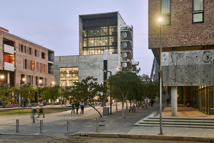 南非金伯利大学学生资源中心-7