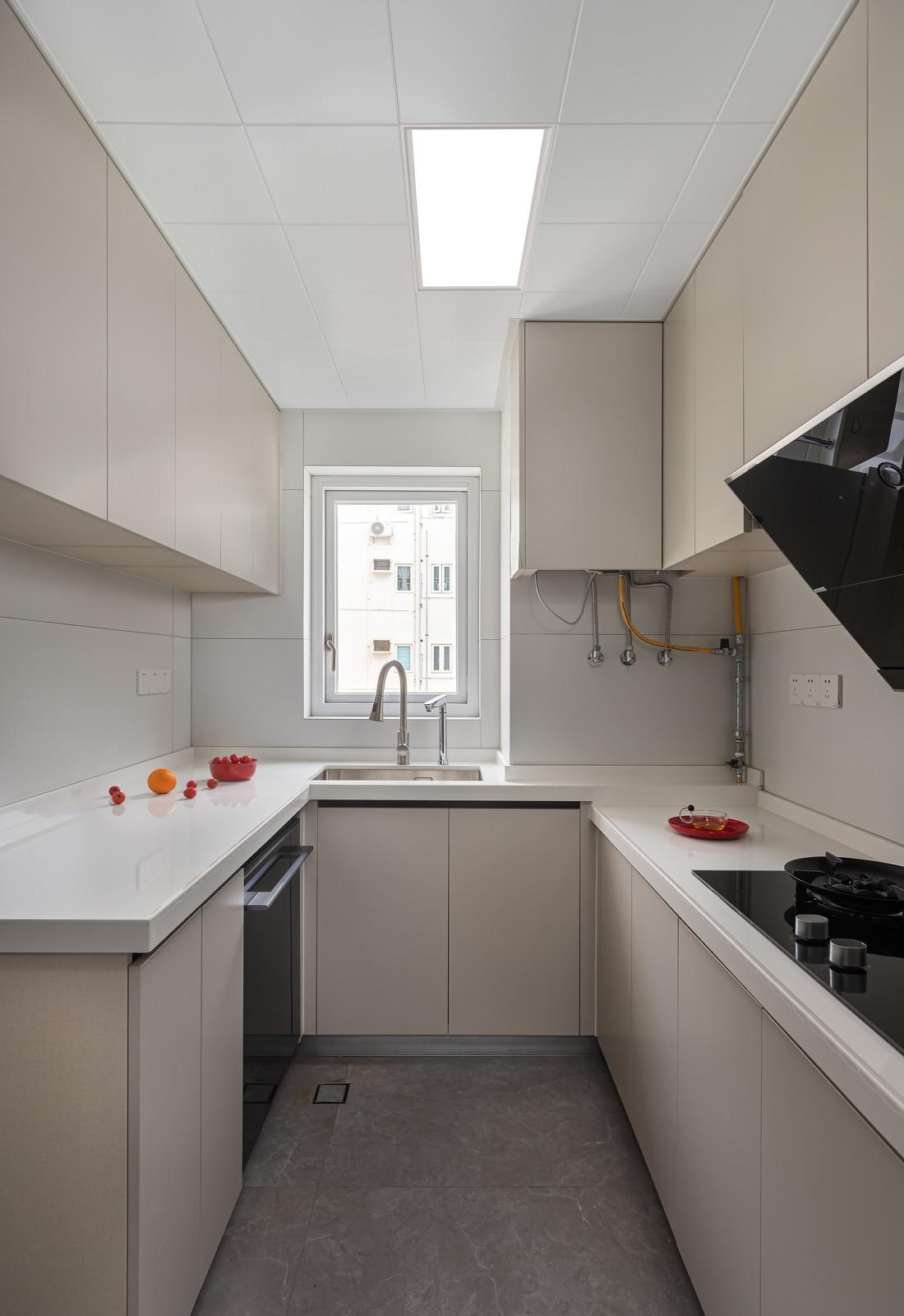 超强储物现代小户型克莱因蓝主旋律-12