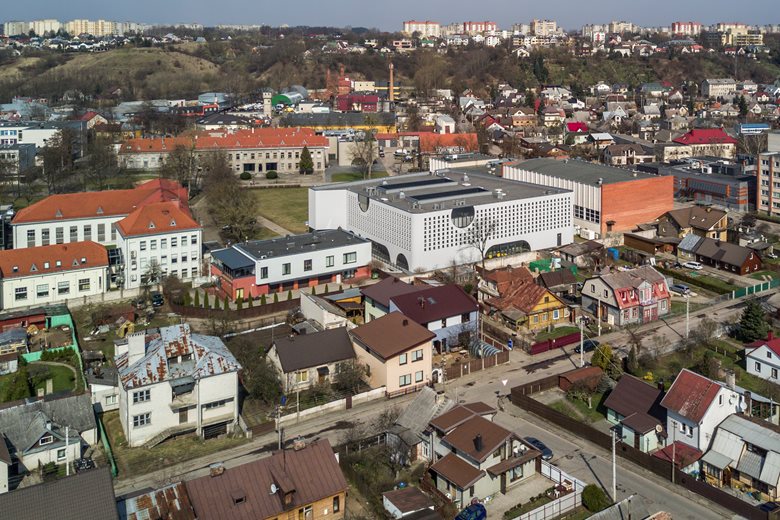 有序的开口有机的装饰有趣的游戏学校设计丨戈者设计-22