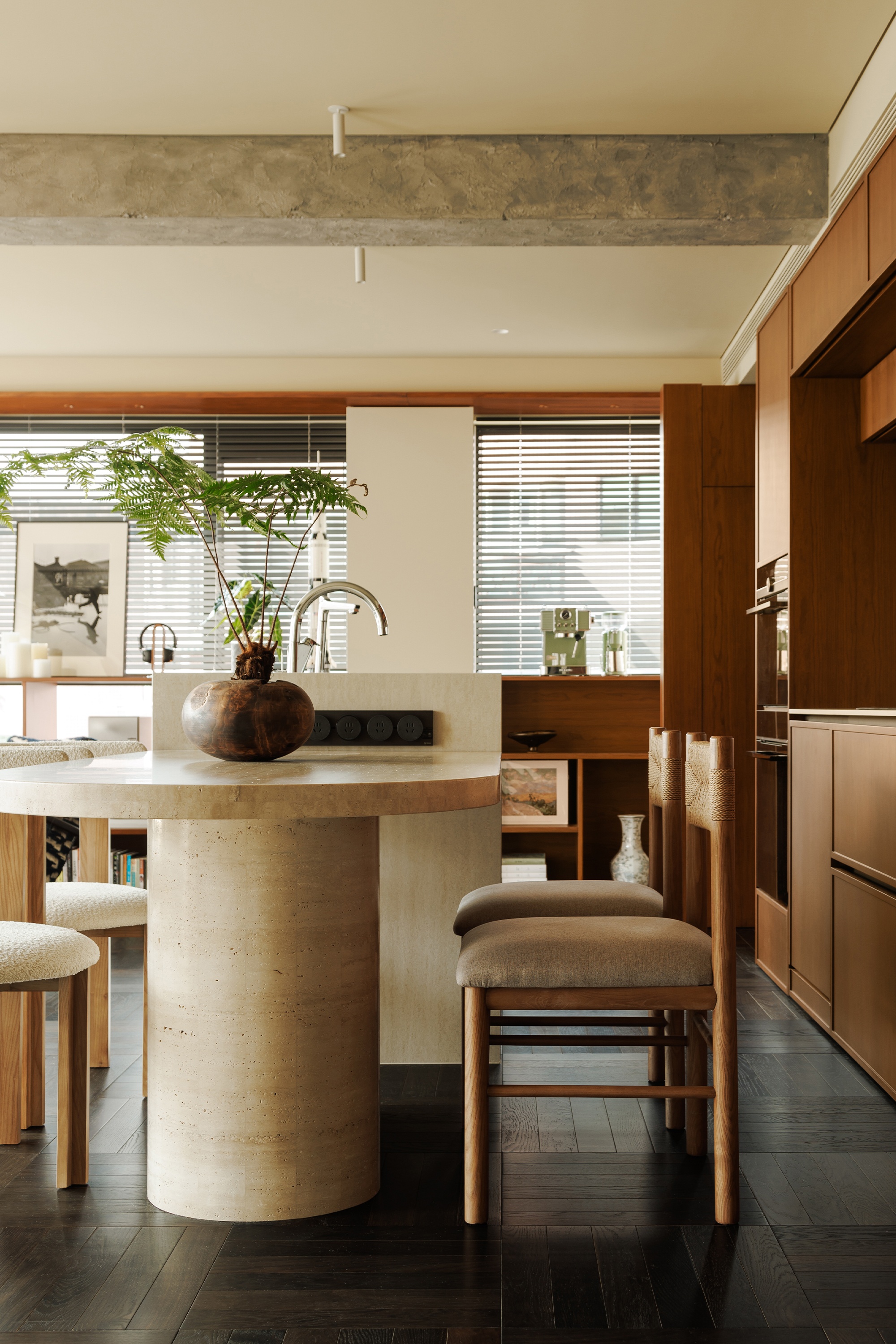 HURR赫设计丨中古情调下的自由意-20