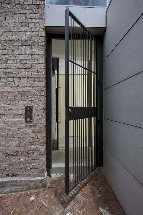 绿意环绕的 CO-AP 紧凑别墅 | 玻璃与自然的完美融合-16