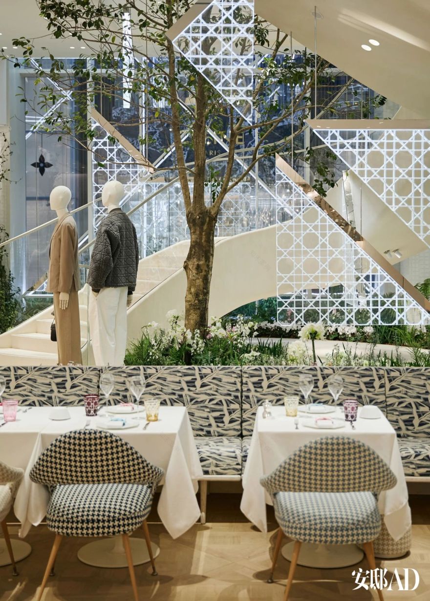 迪奥成都太古里男装精品店与迪奥咖啡馆丨中国成都丨PAUL COCKSEDGE-25