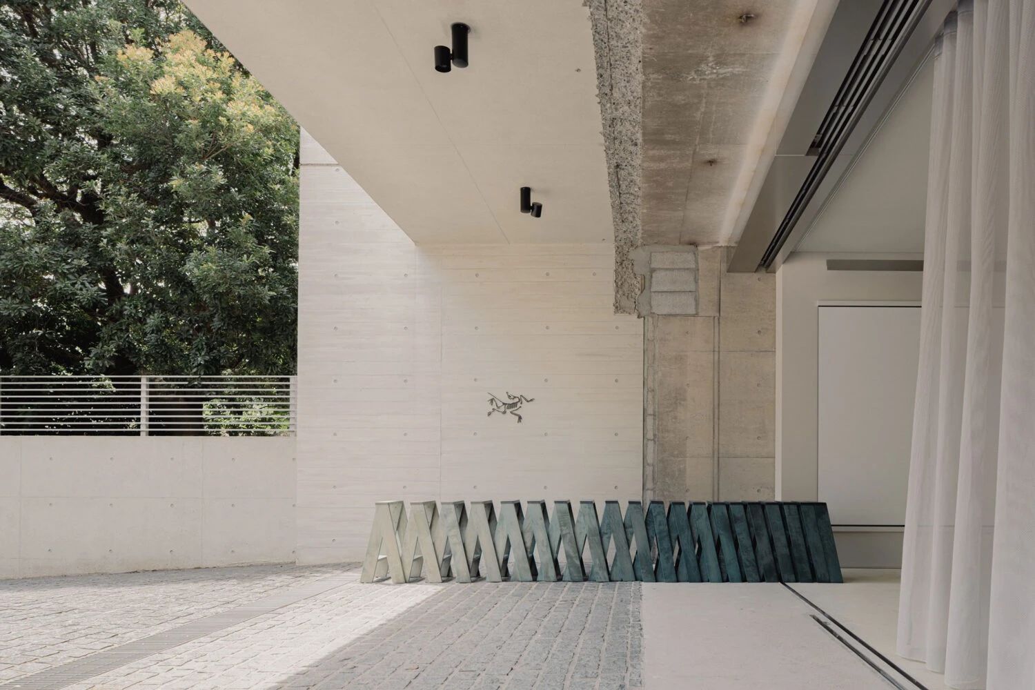 始祖鸟东京创作中心丨日本东京丨Torafu Architects-45