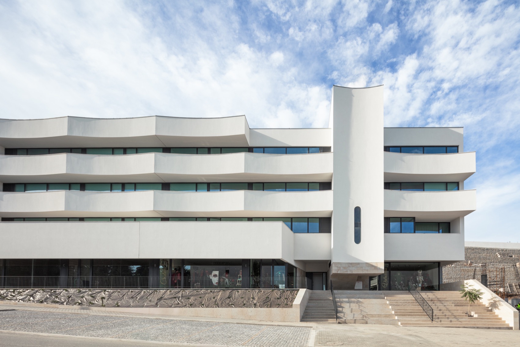 AURORA 10 住宅楼丨葡萄牙丨Tiago do Vale Architects-8