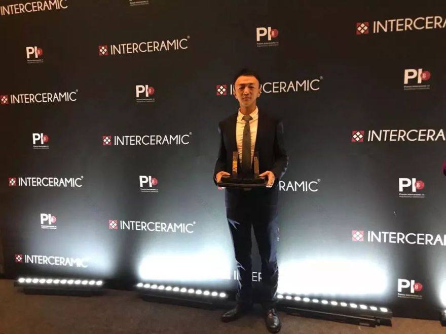 黑白极简,打造 330㎡顶层复式梦空间-9