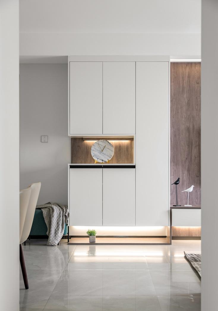 独居男青年 • 哨所-42