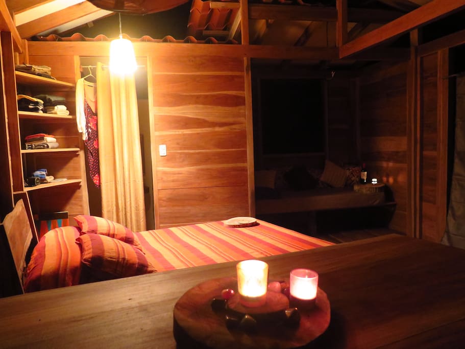 简易风格高脚木屋设计-19