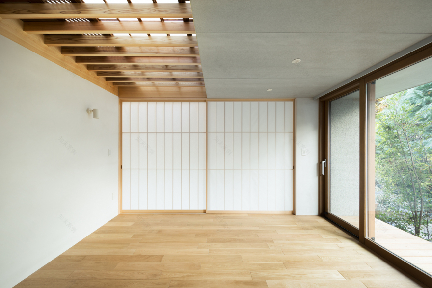 Dutch Gable Roof House Hiroki Tominaga-41