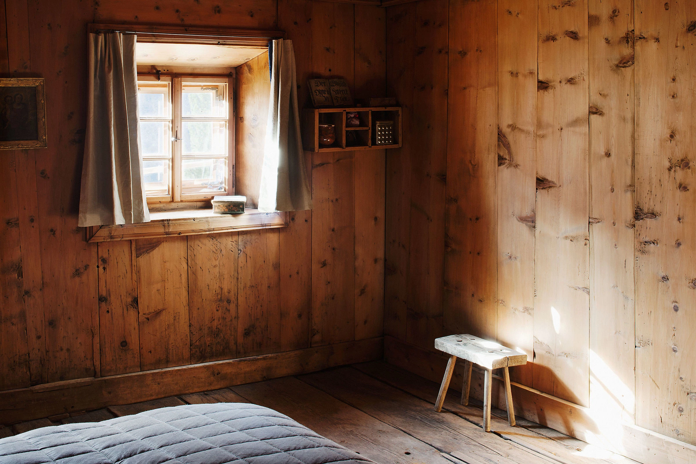 瑞士 Stuls 古老住宅的翻新设计-19