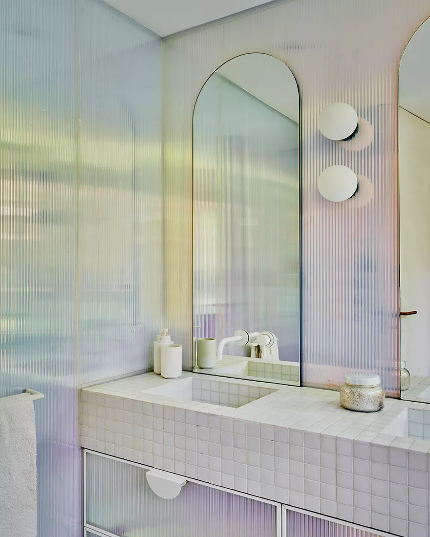 海浪之家 · Patricia Bustos 的多彩室内设计-29